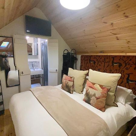 Woodmans Huts Hotel Haverthwaite Екстериор снимка