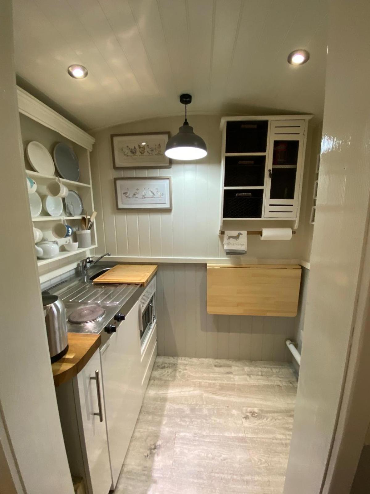 Woodmans Huts Hotel Haverthwaite Екстериор снимка