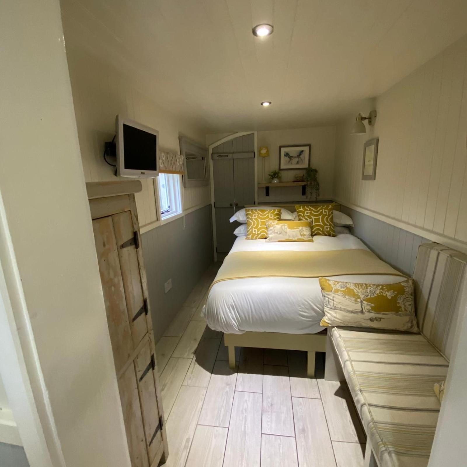 Woodmans Huts Hotel Haverthwaite Екстериор снимка