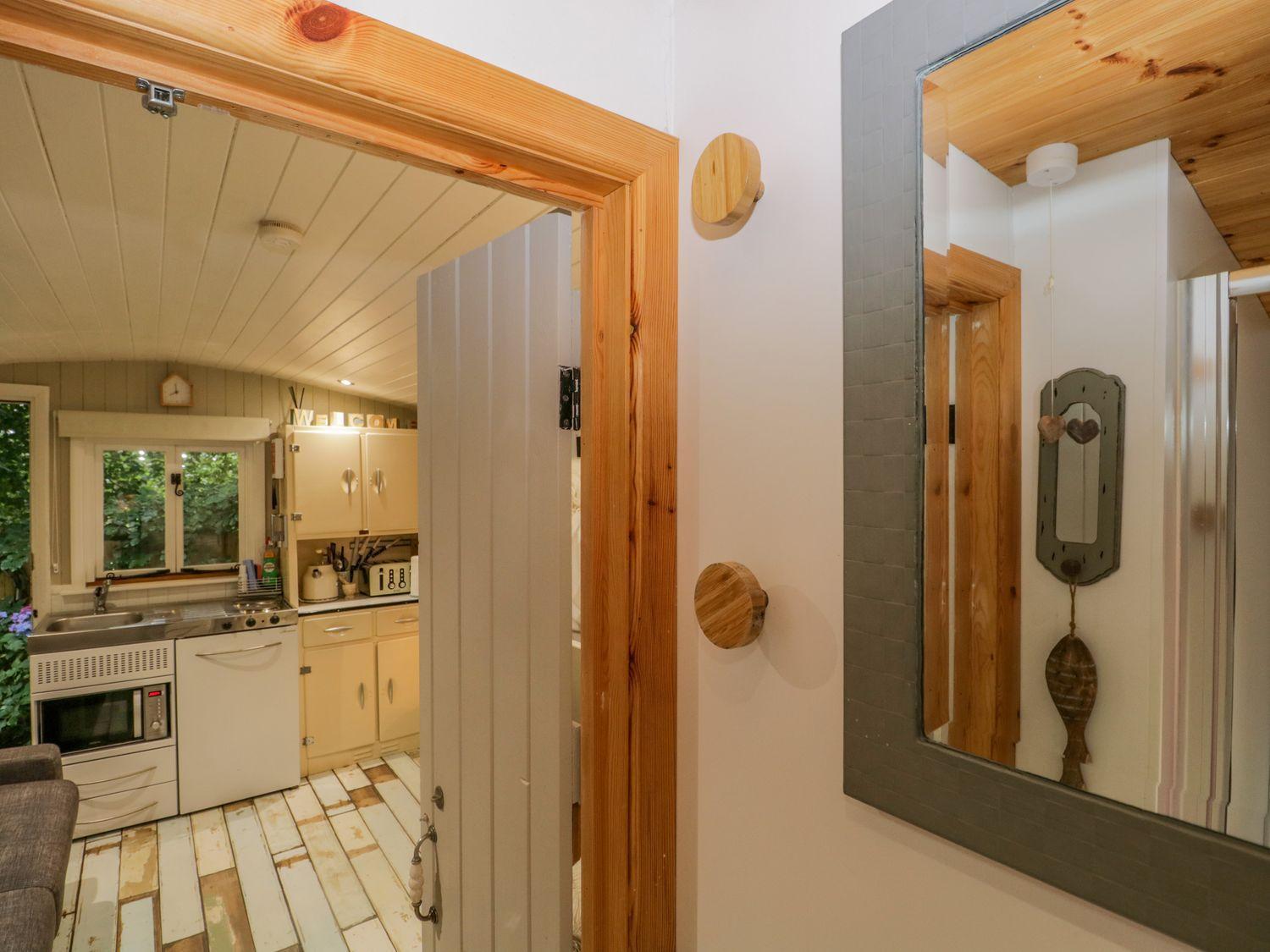 Woodmans Huts Hotel Haverthwaite Екстериор снимка